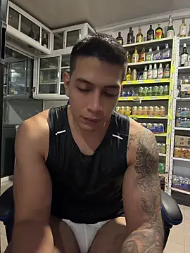 OliverWest04's Webcam Show