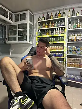 OliverWest04n Webbikameraesitys