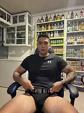 OliverWest04 Webcam Show