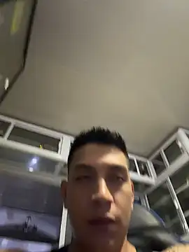 OliverWest04 Webcam Show
