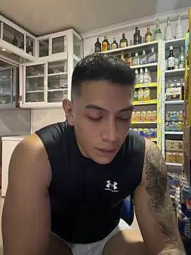 OliverWest04's Webcam Show