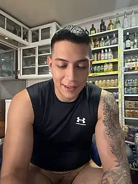 OliverWest04 – webcam-show