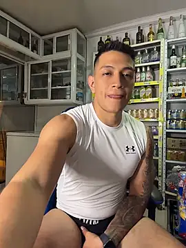 OliverWest04 – webcam-show