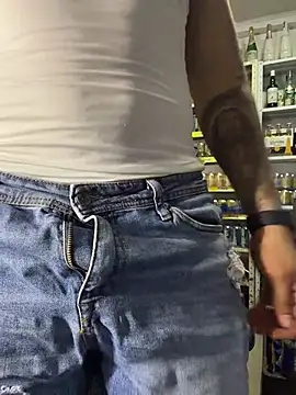 OliverWest04 Show Webcam