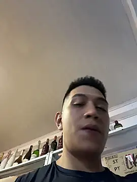 OliverWest04 Show Webcam