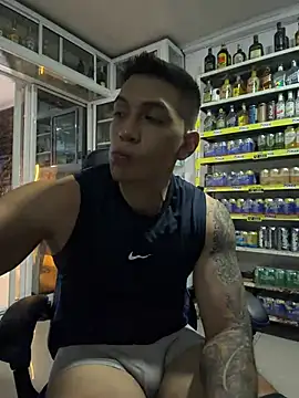 OliverWest04 Webcam Show