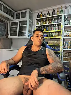 OliverWest04 Show Webcam