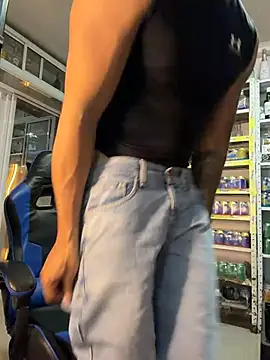 OliverWest04 Webcam show