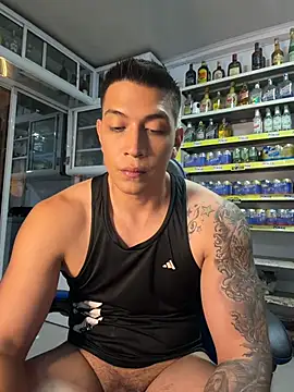 OliverWest04 Webcam-Show