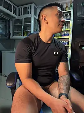 OliverWest04 Show Webcam