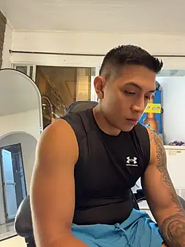 OliverWest04 Show Webcam