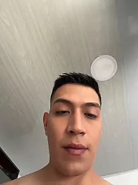 Show de OliverWest04 na webcam