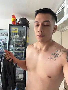 Show de OliverWest04 na webcam