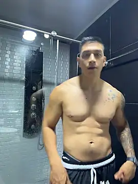 OliverWest04's Webcam Show