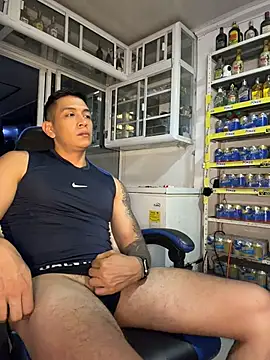OliverWest04 Adlı Modelin Web Kamerası Şovu