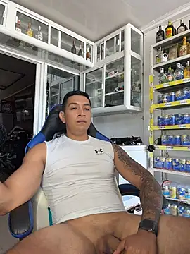 OliverWest04 – webcam-show