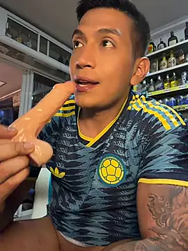OliverWest04 Show Webcam
