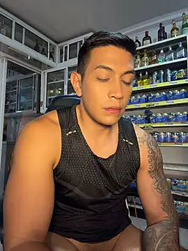 OliverWest04 Webcam Show
