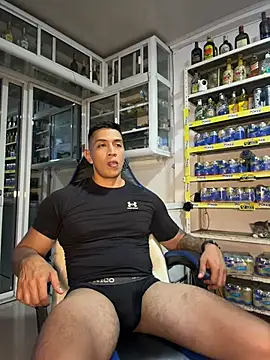 Show de OliverWest04 na webcam