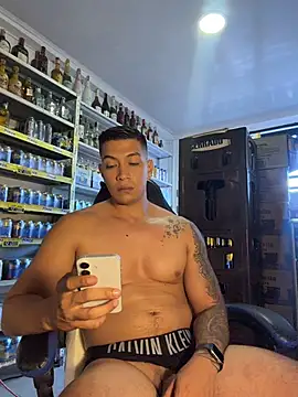 OliverWest04 Show Webcam