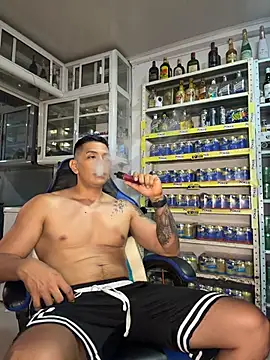 OliverWest04 – webcam-show