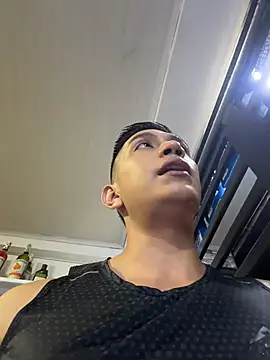 Show de OliverWest04 na webcam