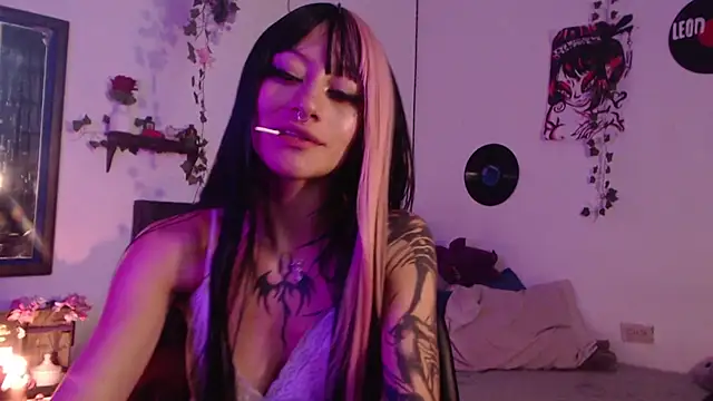 Layla_quinn live XXX chat