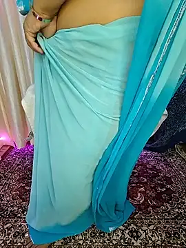 Curvy_Pooja Adlı Modelin Web Kamerası Şovu