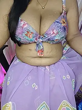 Chat +18 de Curvy_Pooja ao vivo