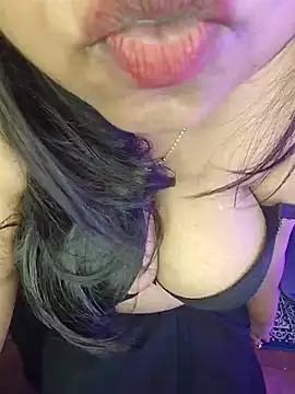 Curvy_Pooja 现场XXX聊天
