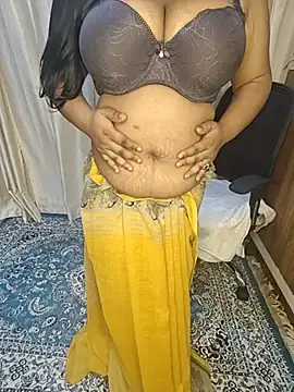 Curvy_Pooja Live XXX-Chat