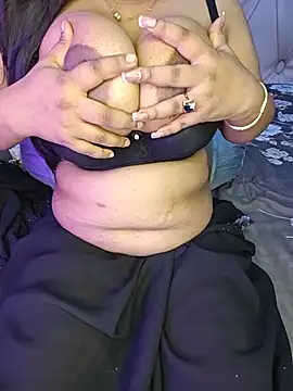 Curvy_Pooja Live XXX-Chat