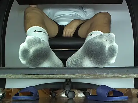 Вебкам-шоу Alphacashmaster777