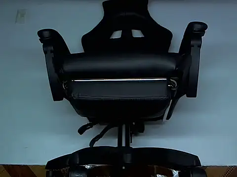 Show modela Alphacashmaster777 na web-kameri