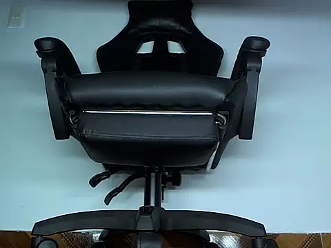 Alphacashmaster777 Adlı Modelin Web Kamerası Şovu