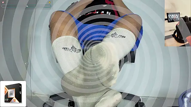 Alphacashmaster777: διαδικτυακό σόου στην κάμερα