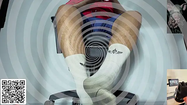 הופעת וובקאם של Alphacashmaster777