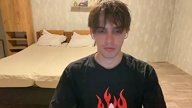 Show modela joshnovaq na web-kameri