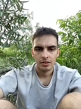 הופעת וובקאם של joshnovaq