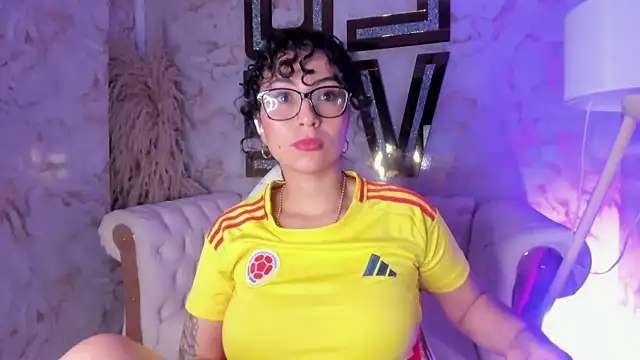 Czat XXX na żywo – sarah_sluty