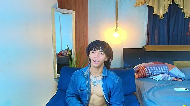عرض كام kim_curlyy