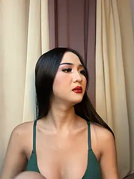 Show modela Diannellove na web-kameri