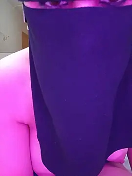 Pokazy przed kamerką – Ghizosexx69