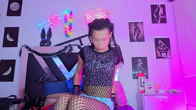 karla_slut_dirtyn Webbikameraesitys
