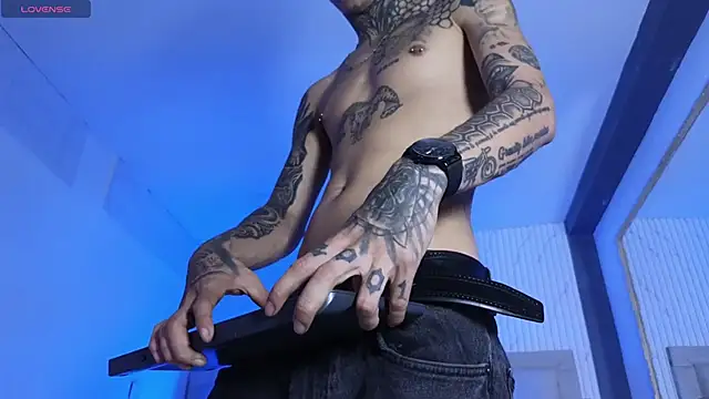 Paulo_527's Webcam Show