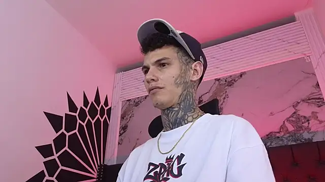 Paulo_527 网络视讯表演