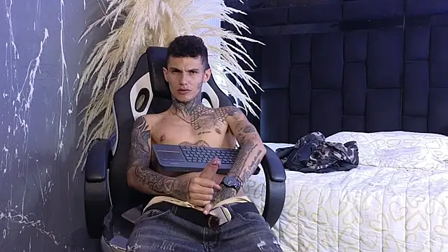 Paulo_527's Webcam Show