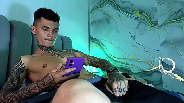 Show modela Paulo_527 na web-kameri