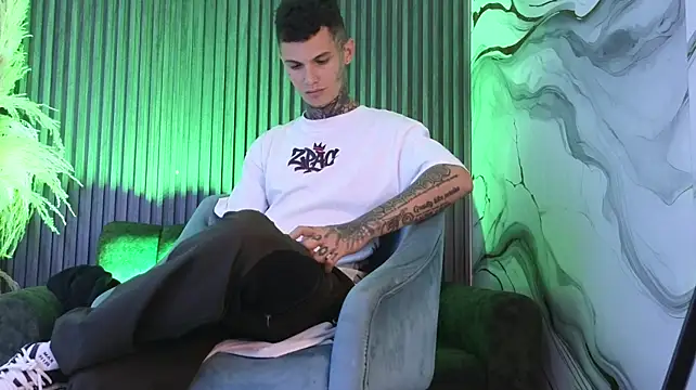 Paulo_527 在線直播表演