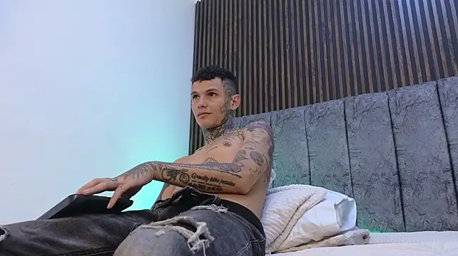 Paulo_527 Show in webcam